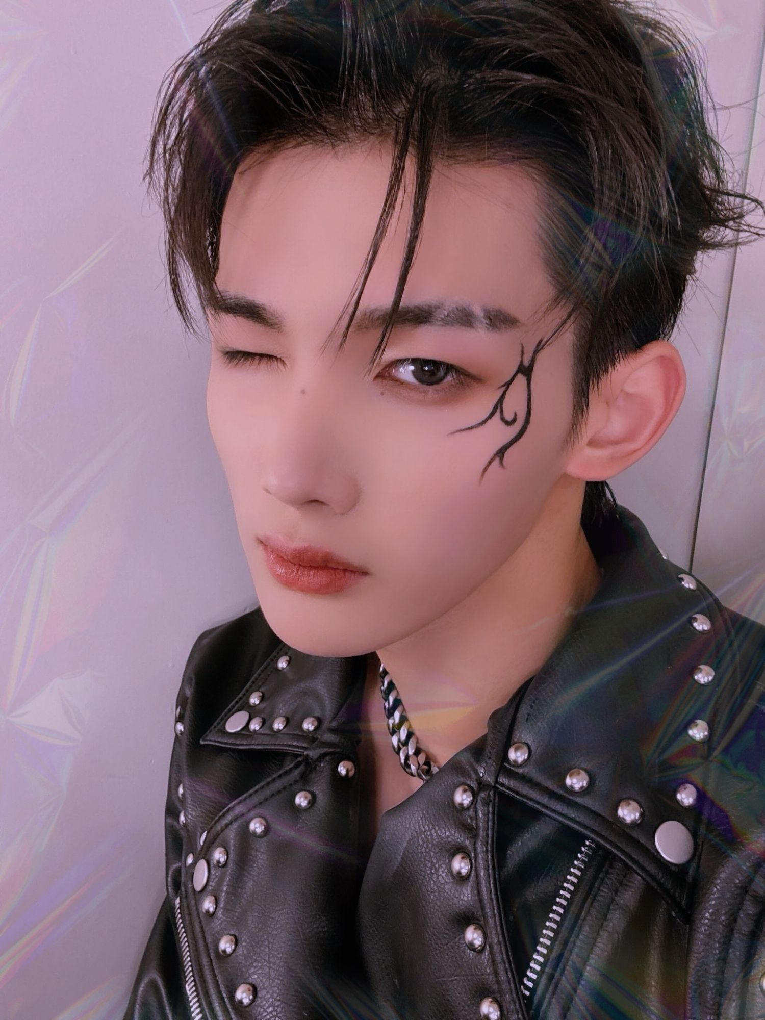 Recent activity shot of Jo (&TEAM)