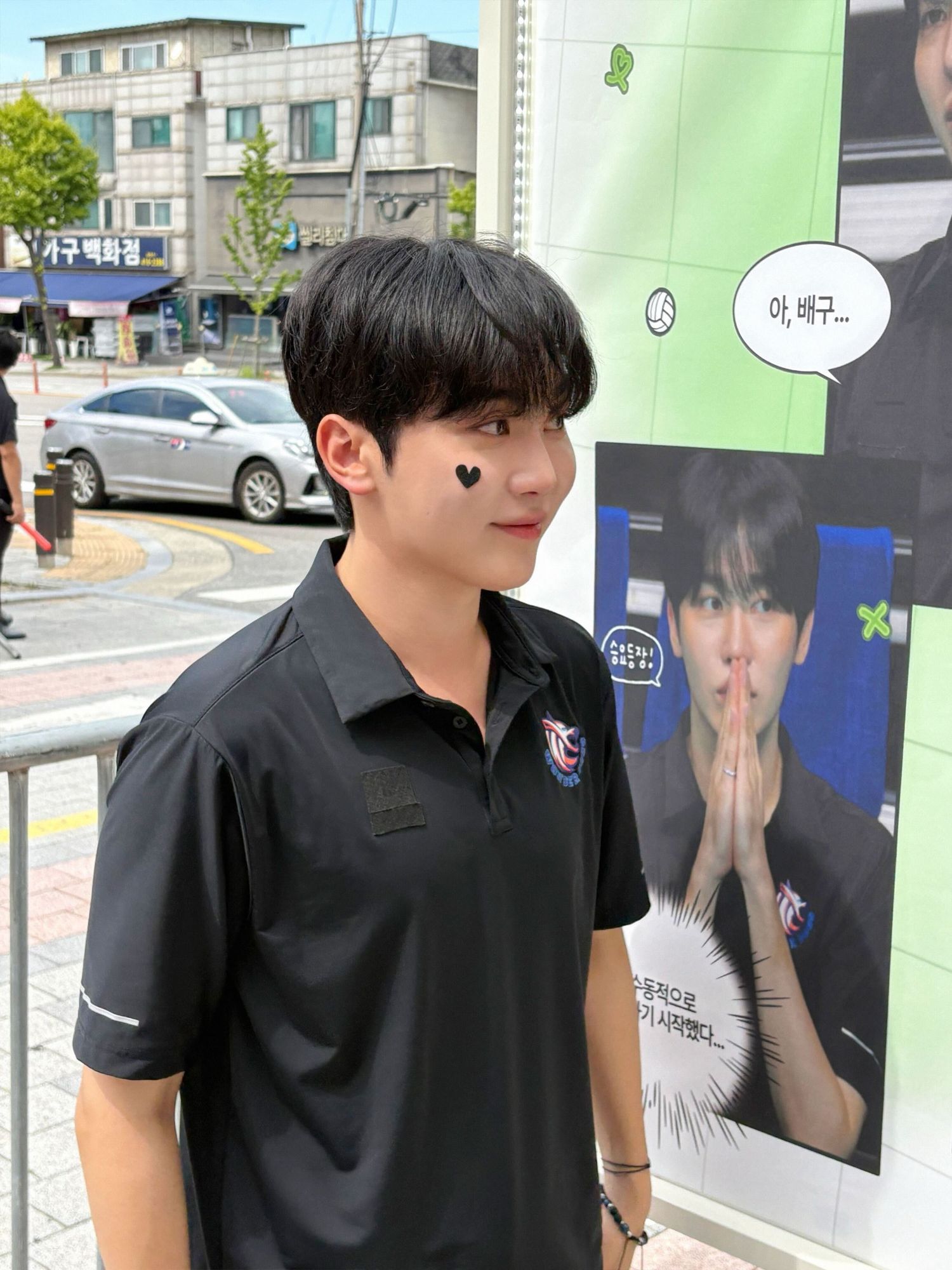 A moment captured by Seungkwan (SEVENTEEN)'s fan