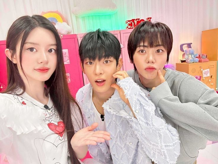 Recent activity shot of Minju (ILLIT)