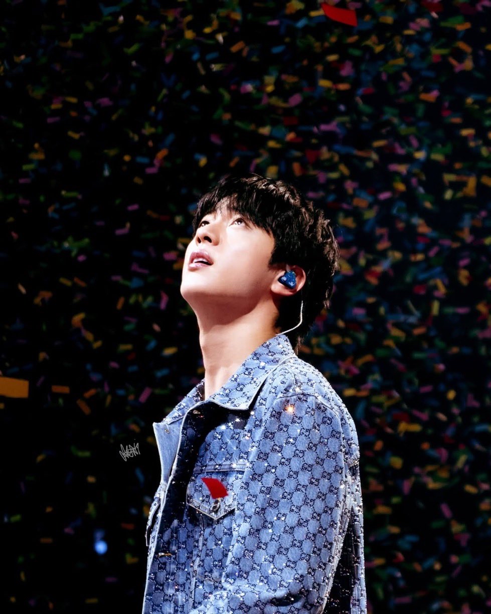 Behind-the-scenes cut of Jin (BTS)