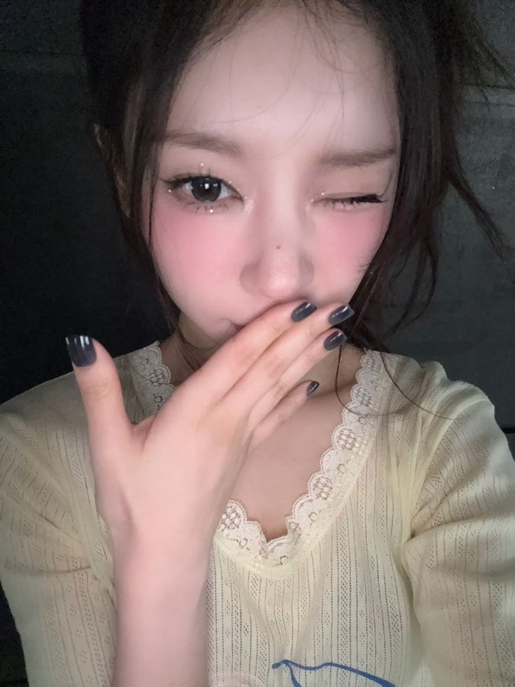 Recent activity shot of Moka (ILLIT)
