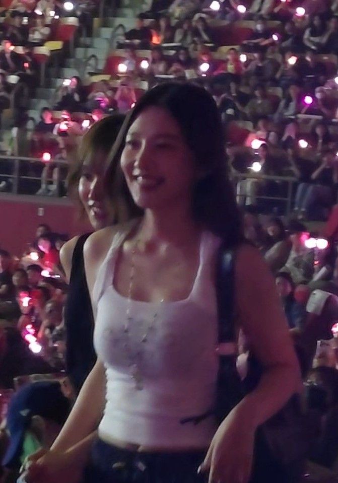 Recent activity shot of Joy (Red Velvet)