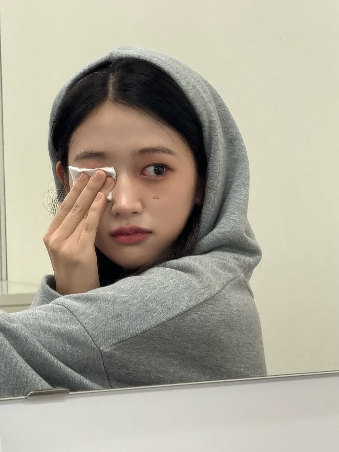 Recent activity shot of An Yujin (IVE)