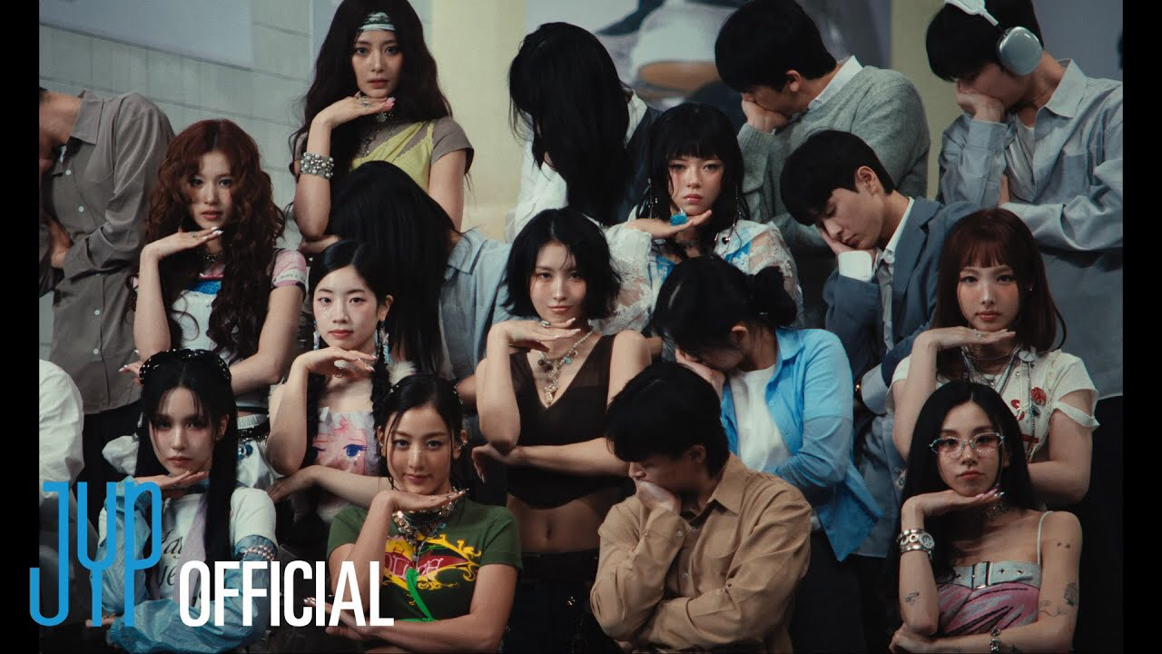 Momo (TWICE)的幕后花絮