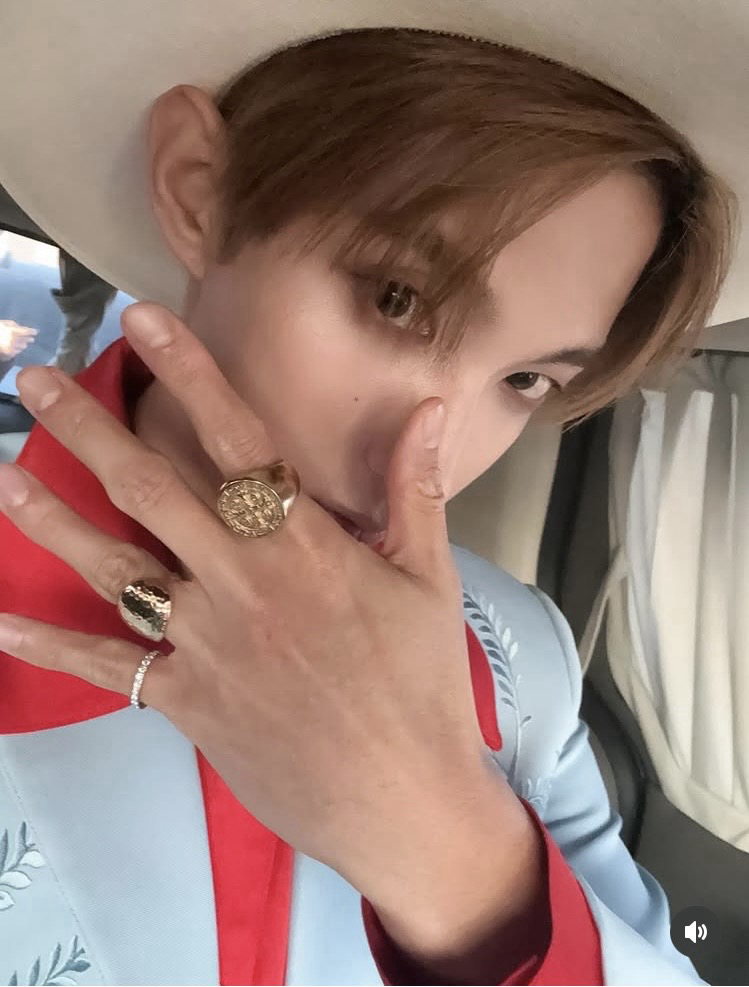 Latest photo of DK (SEVENTEEN)