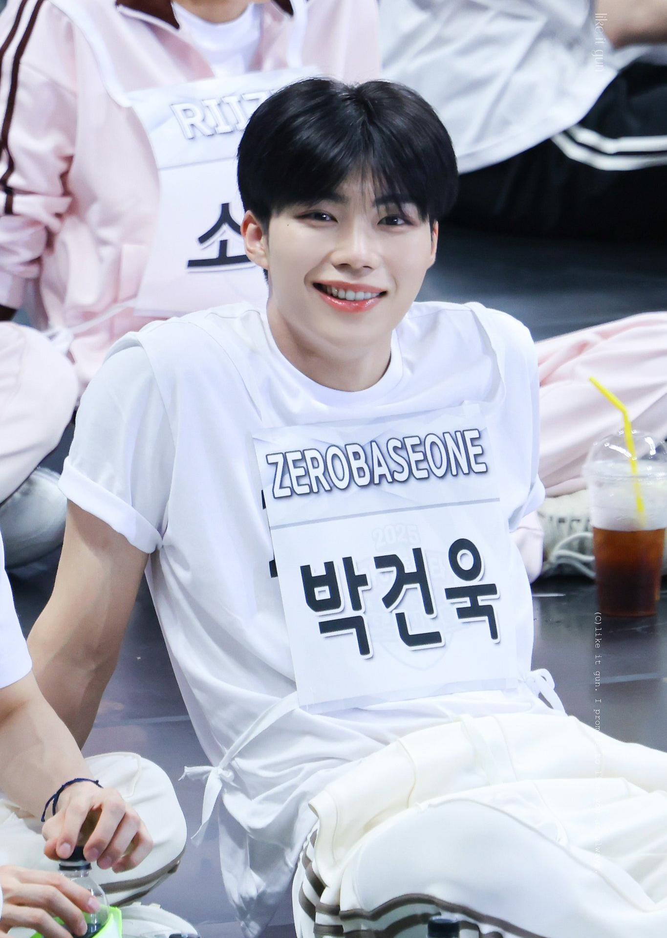 Foto aktivitas terbaru Park Gunwook (ZEROBASEONE)
