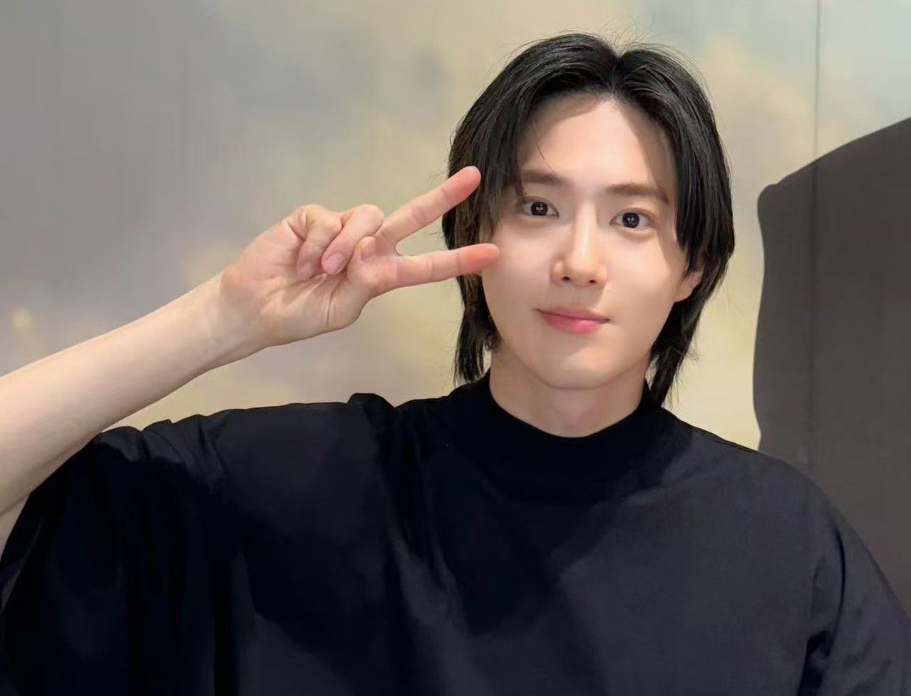 Suho (EXO)的最新活动照片