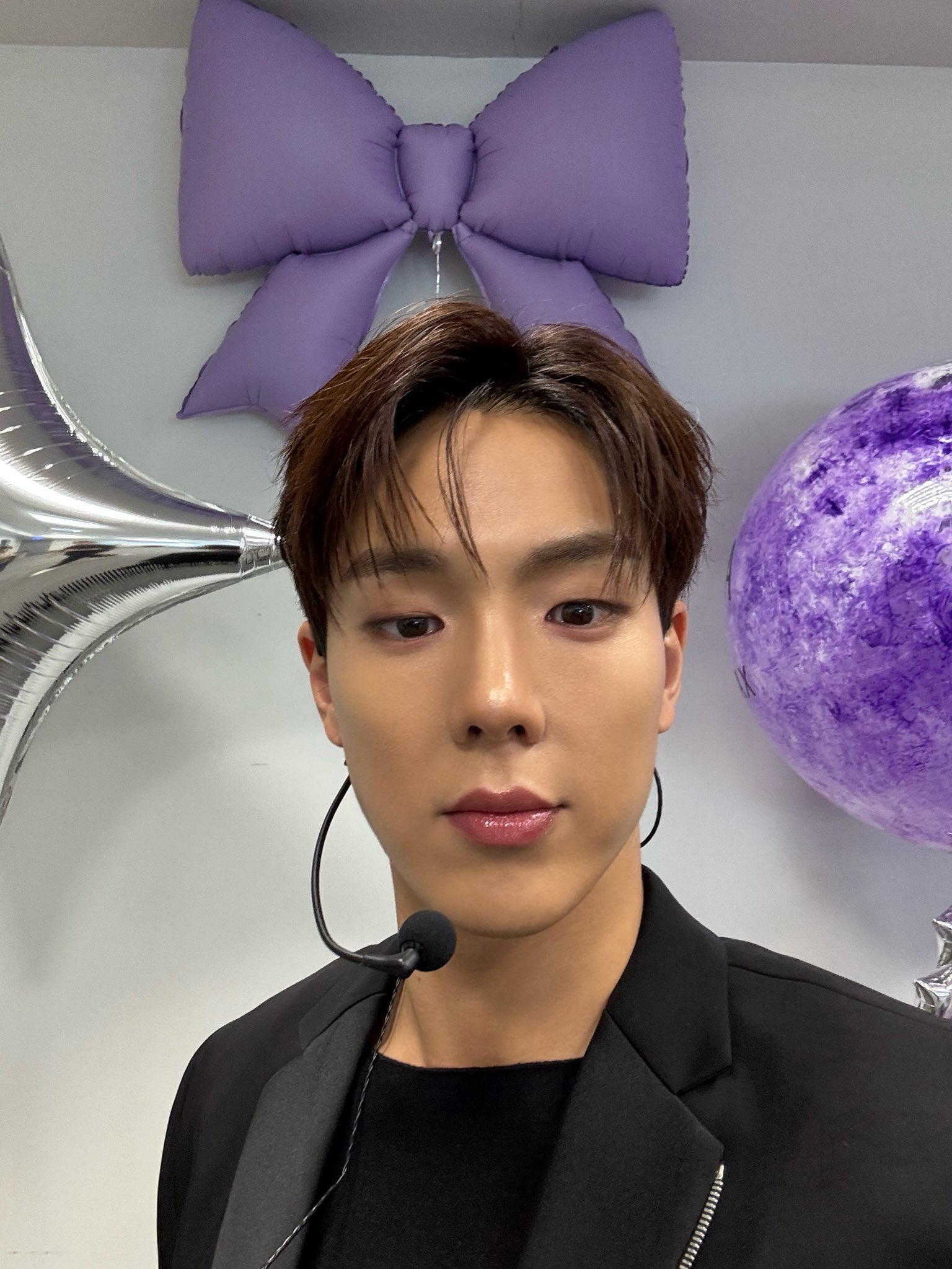 Potret di balik layar Shownu (MONSTA X)