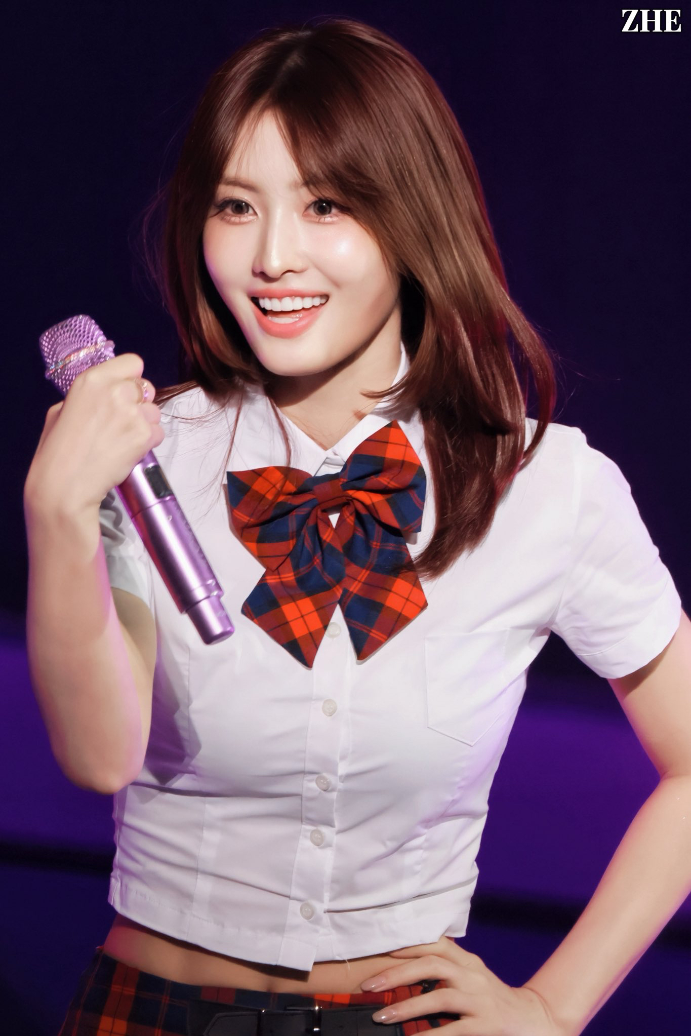 モモ (TWICE)の最新写真