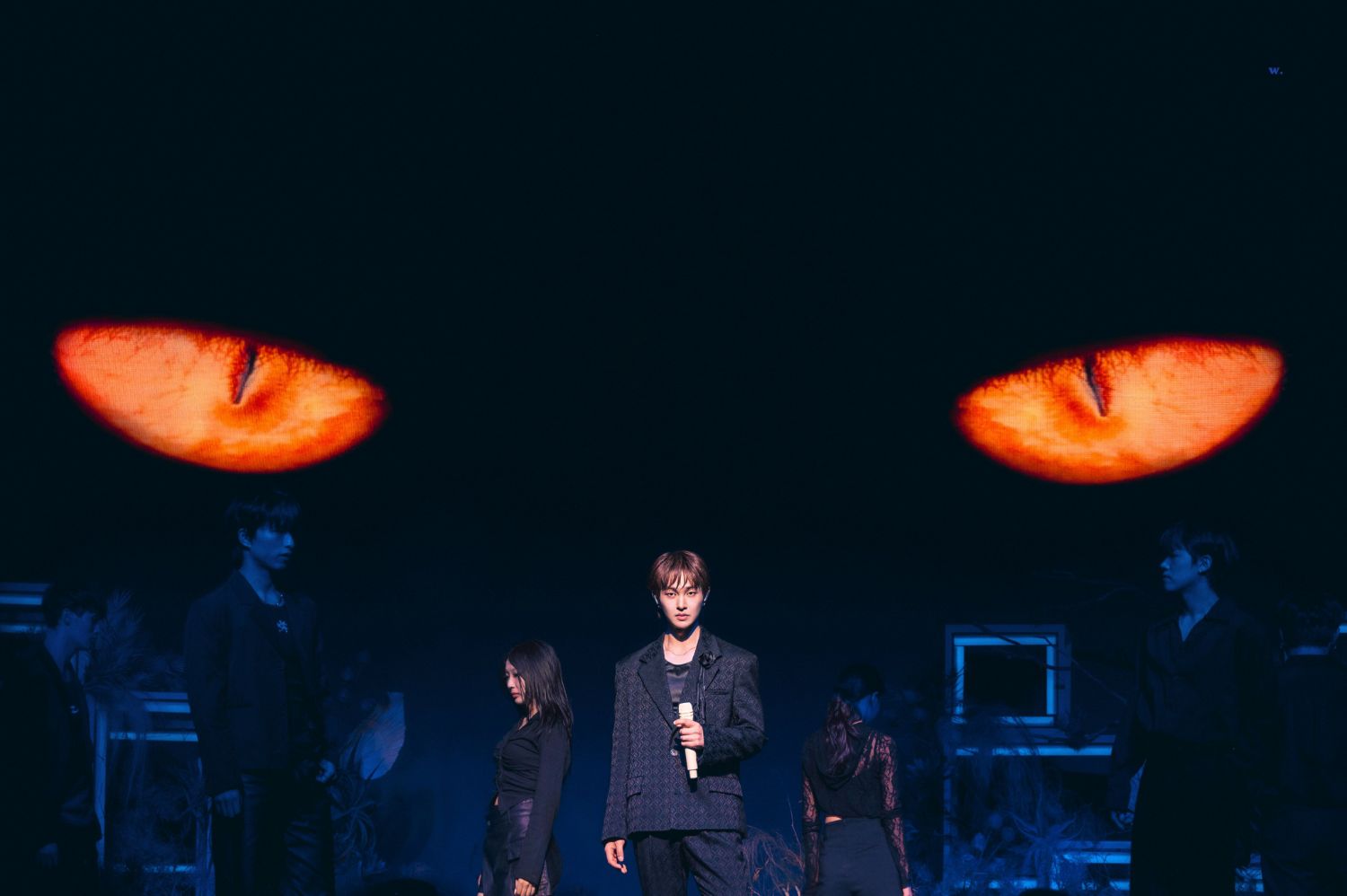 Recent activity shot of Onew (SHINee)