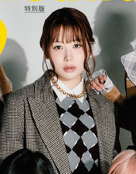 Recent activity shot of Kasahara Momona (ME:I)