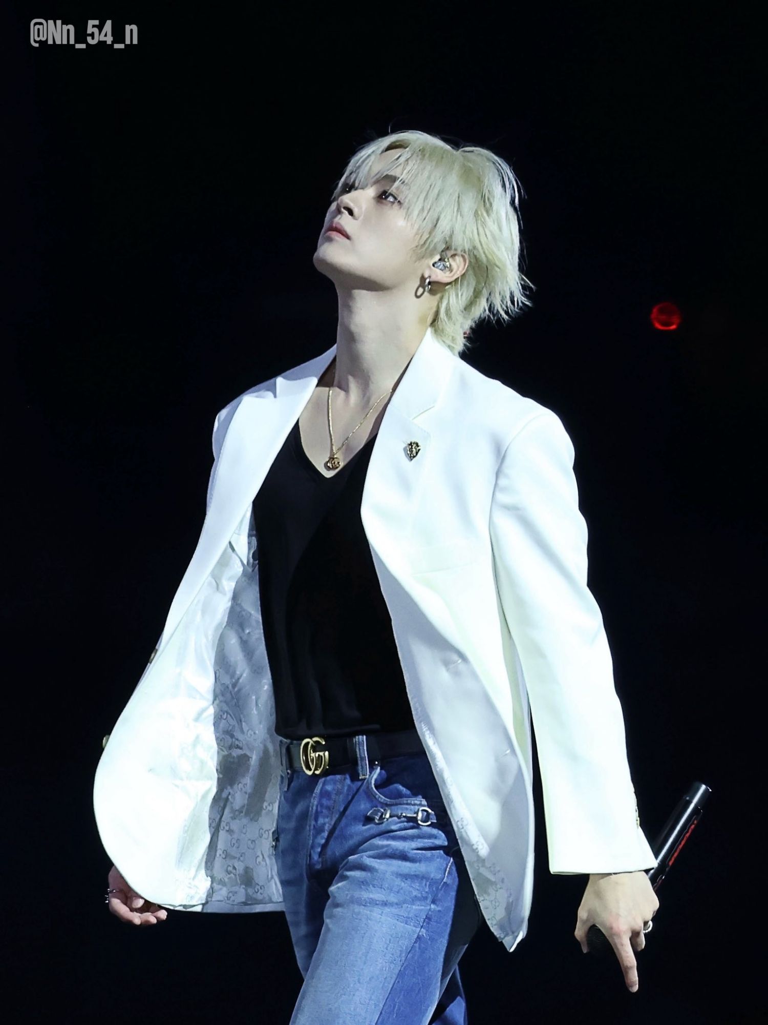 Behind-the-scenes cut of Lee Know (Stray Kids)