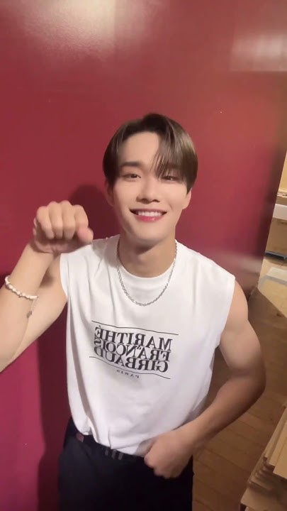 Recent activity shot of Seunghun (B.D.U)