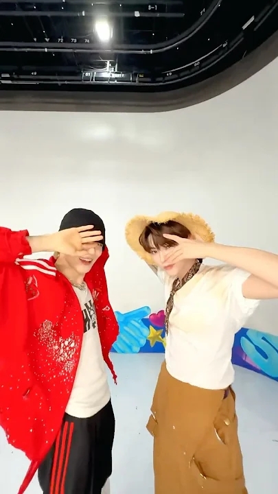 성한빈 (제로베이스원)의 팬들이 직접 만든 특별한 배경화면