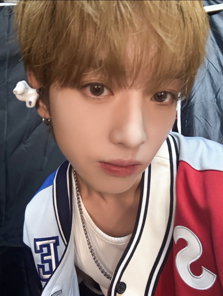 Behind-the-scenes cut of Yujun (Xikers)