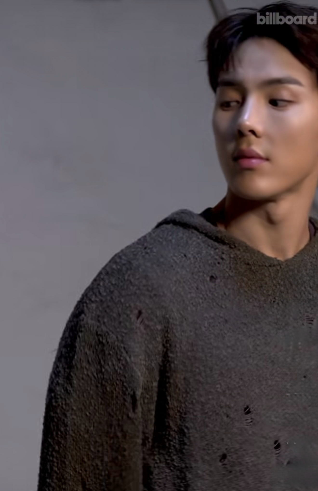 Behind-the-scenes cut of Shownu (MONSTA X)