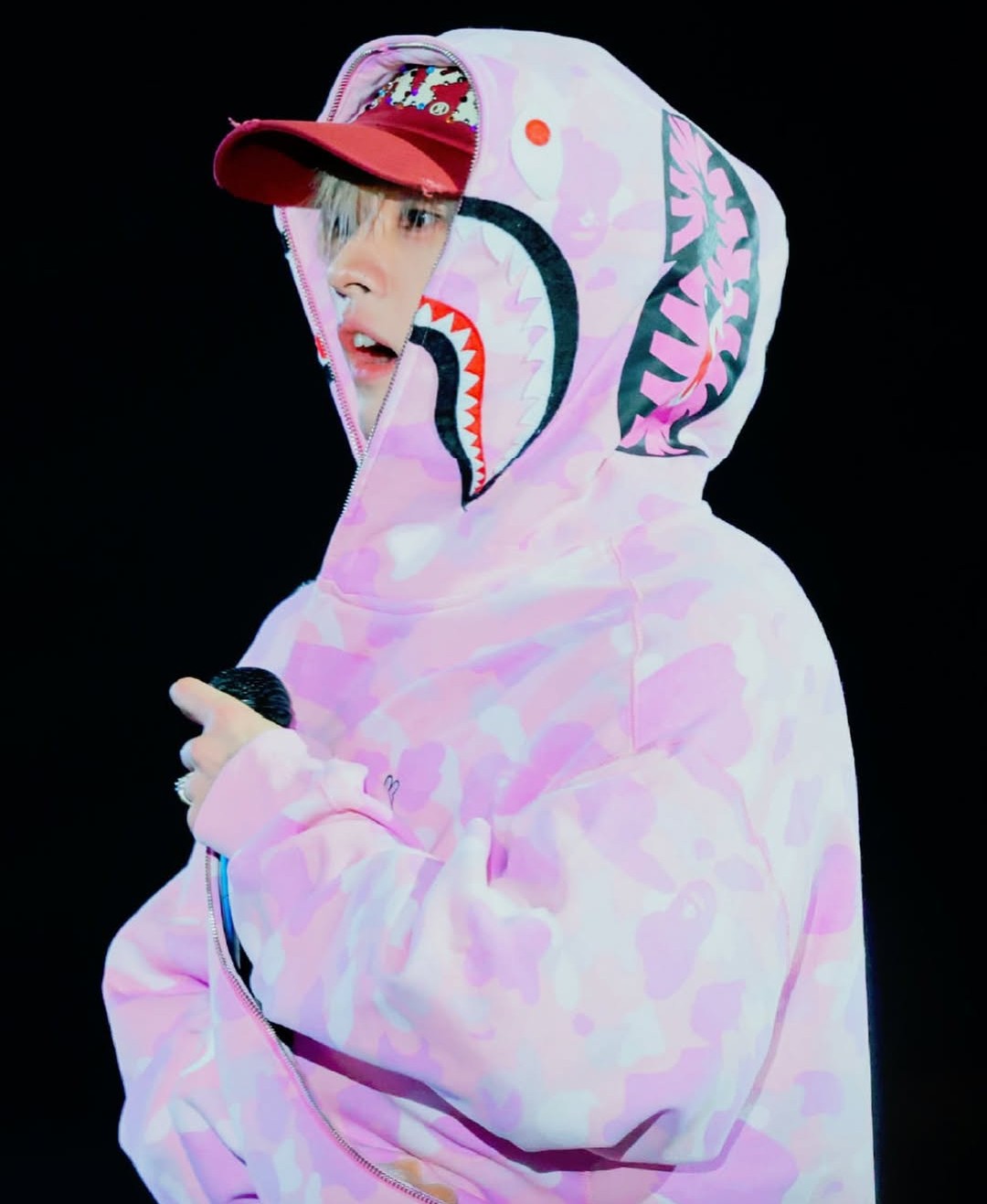 Behind-the-scenes cut of Lee Know (Stray Kids)