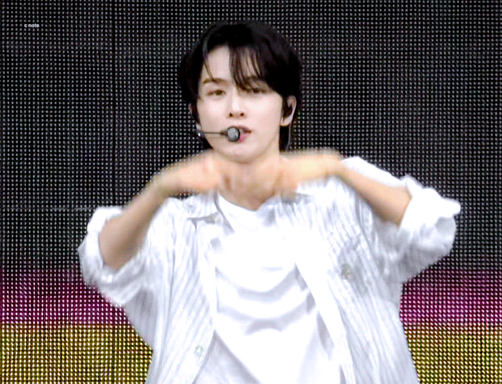 Recent activity shot of Sungchan (RIIZE)