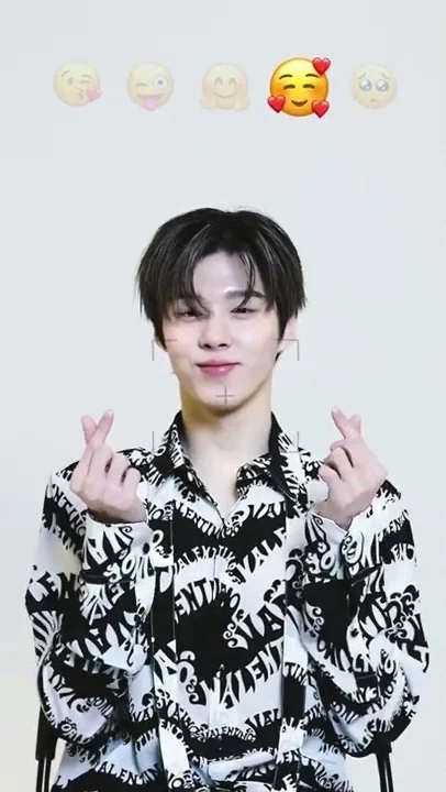 The most beloved wallpaper among Kim Wooseok's fans