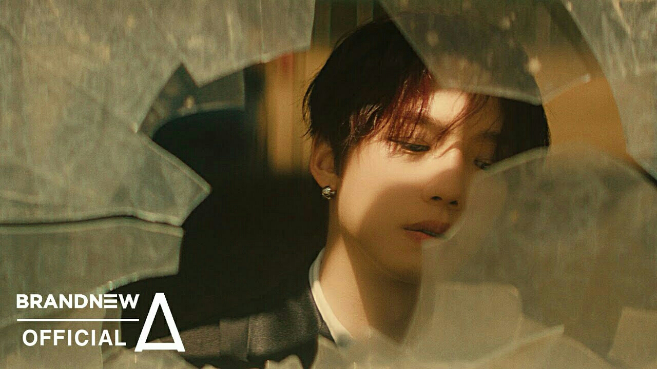 A moment captured by Lim Youngmin's fan