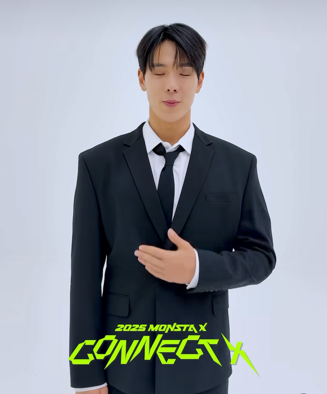 A moment captured by Shownu (MONSTA X)'s fan