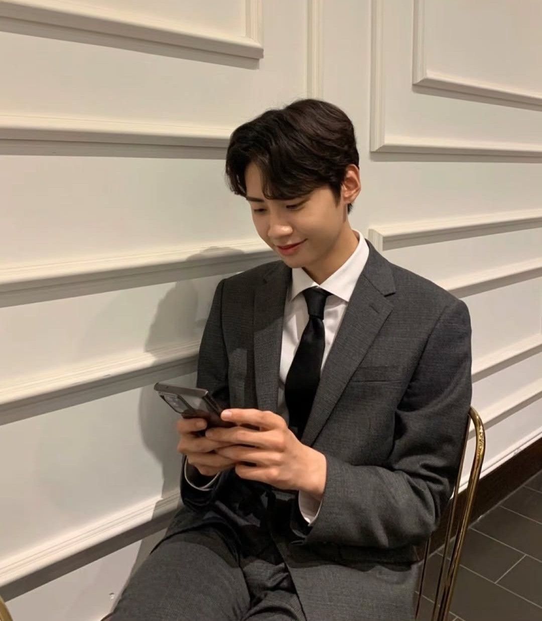 A moment captured by Lee Jinhyuk's fan