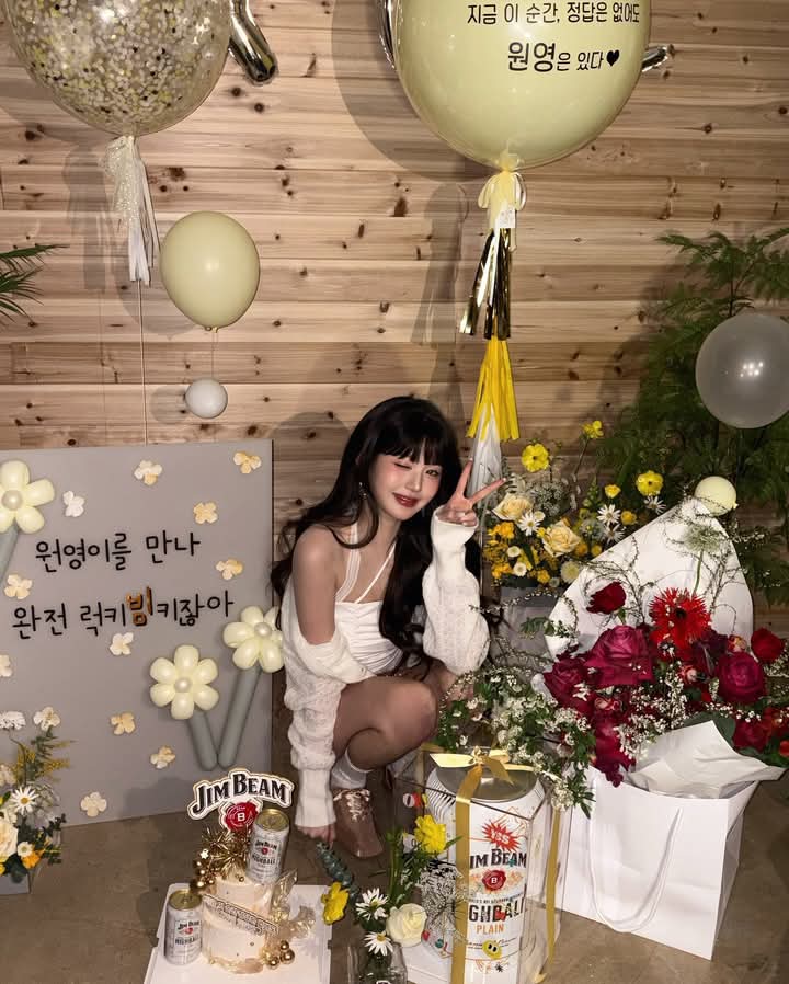 A moment captured by Jang Wonyoung (IVE)'s fan