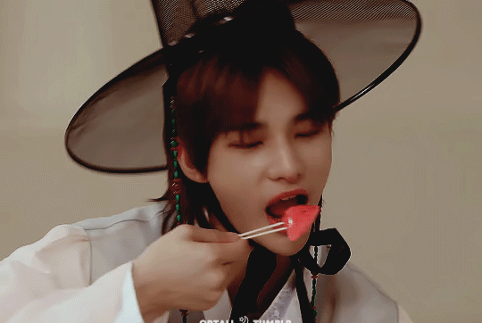 Latest photo of Hyunjin (Stray Kids)