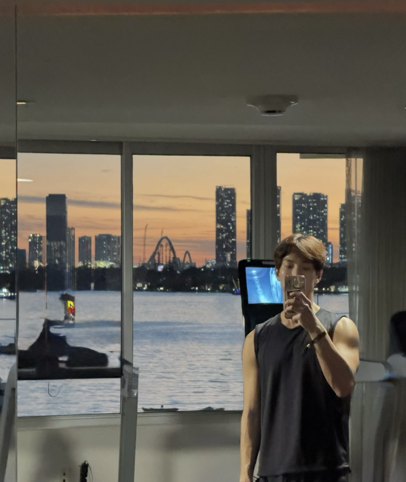 Foto terbaru Shownu (MONSTA X)