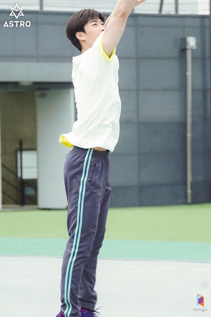 Latest photo of Moonbin (ASTRO)