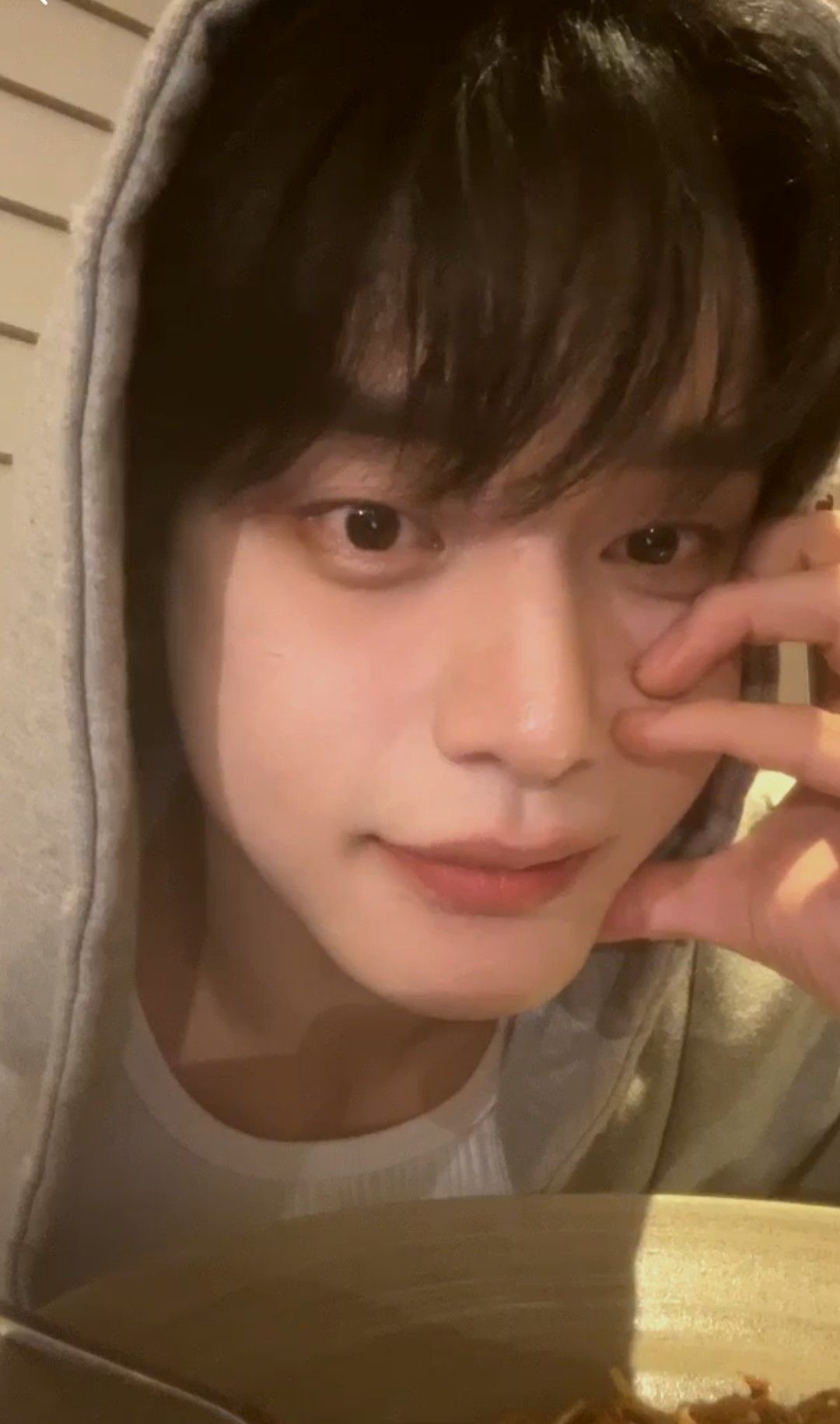 Latest photo of Kim Jiwoong (ZEROBASEONE)
