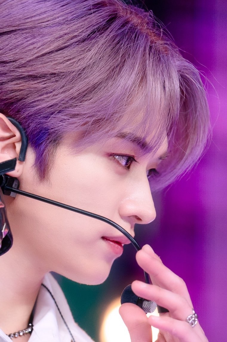 Latest photo of Lee Know (Stray Kids)