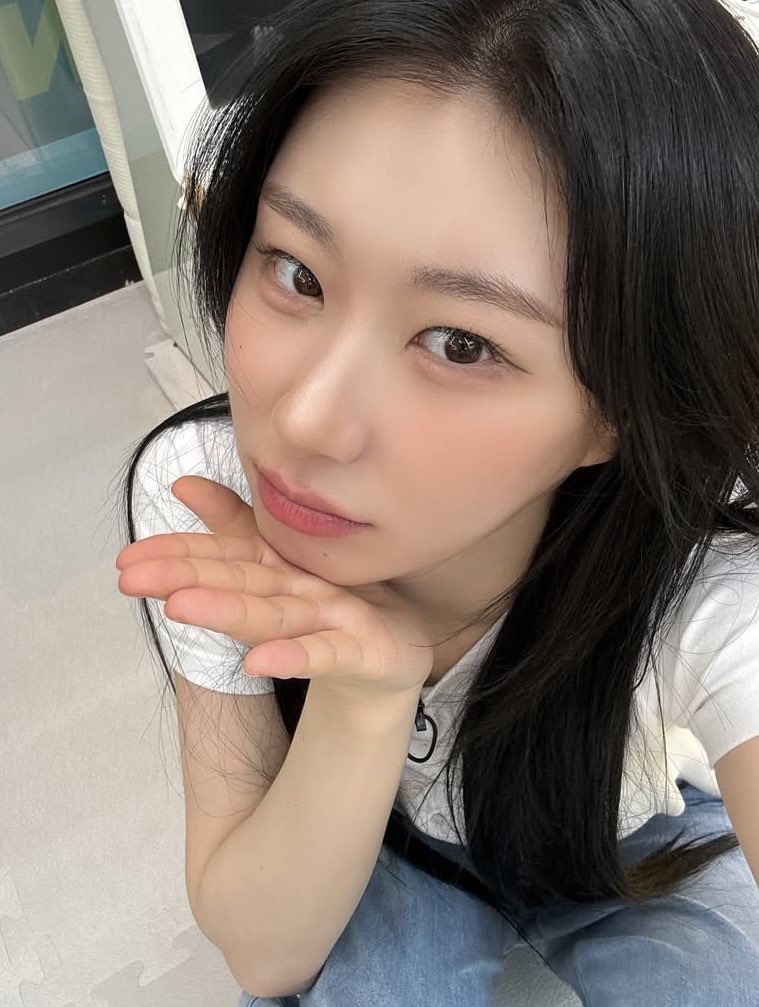 A moment captured by Chaeryeong (ITZY)'s fan