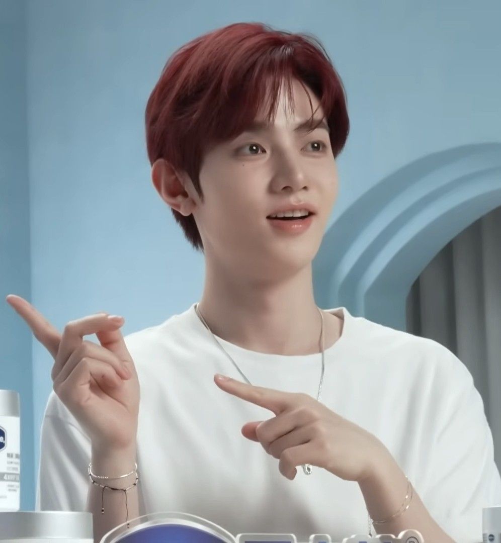 章昊 (ZEROBASEONE)的幕后花絮