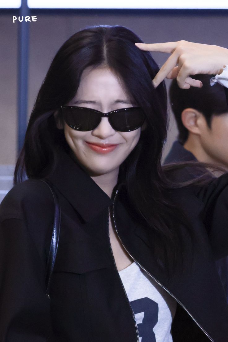 Foto aktivitas terbaru An Yujin (IVE)