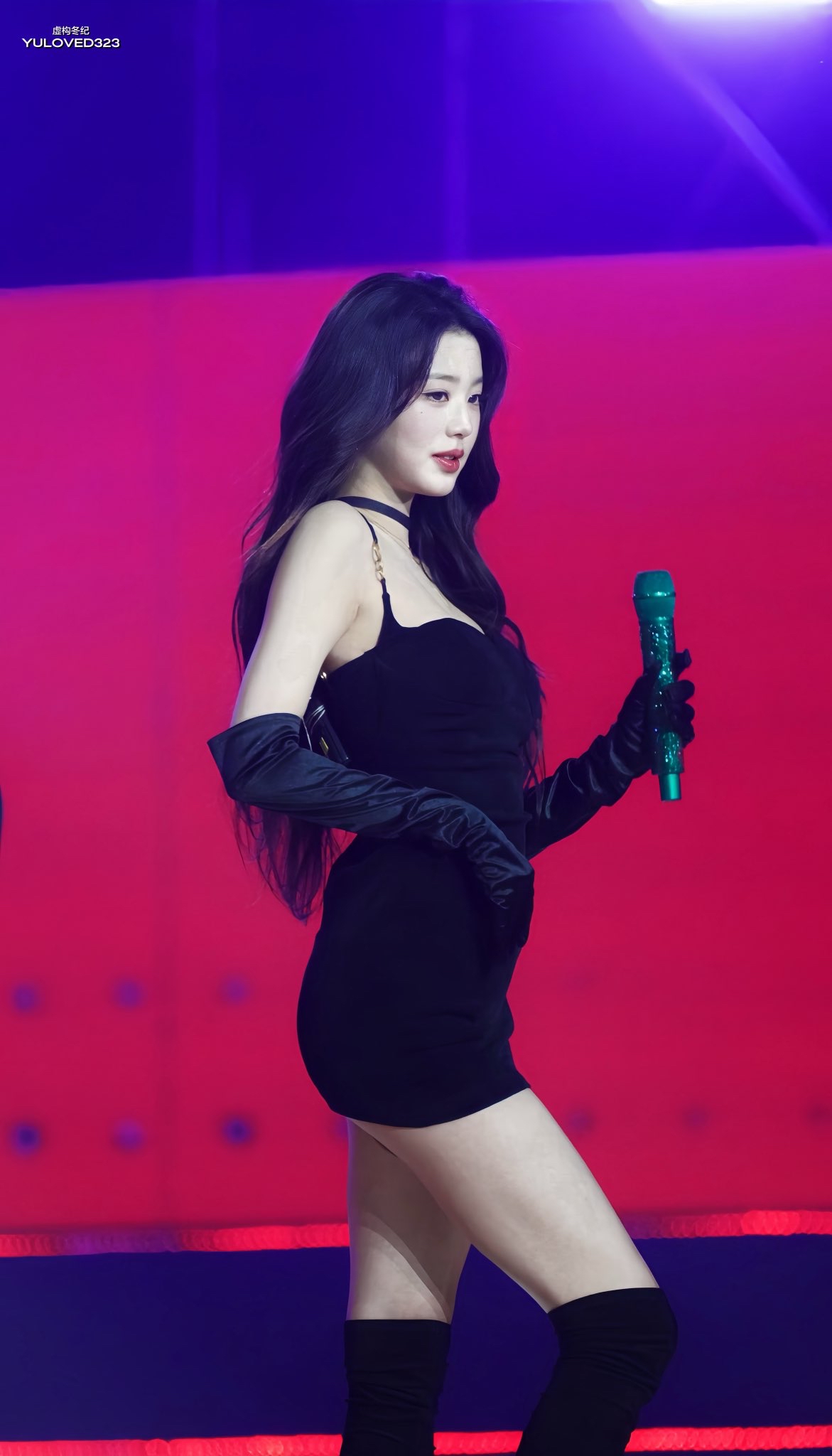 Behind-the-scenes cut of IVE