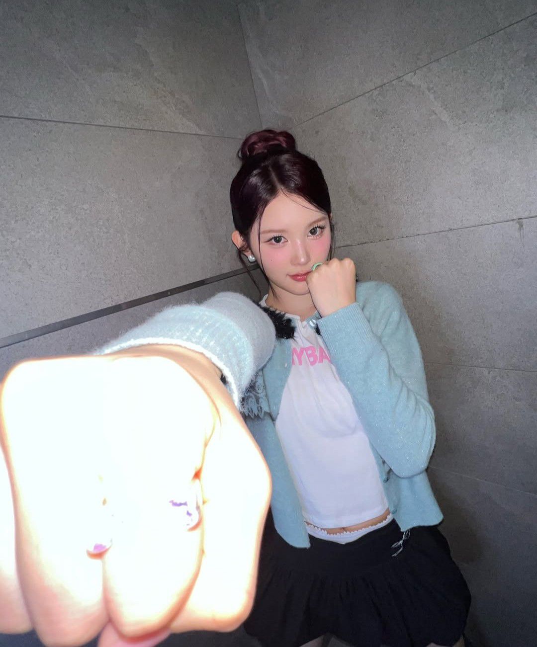 A moment captured by A-na (Hearts2Hearts)'s fan