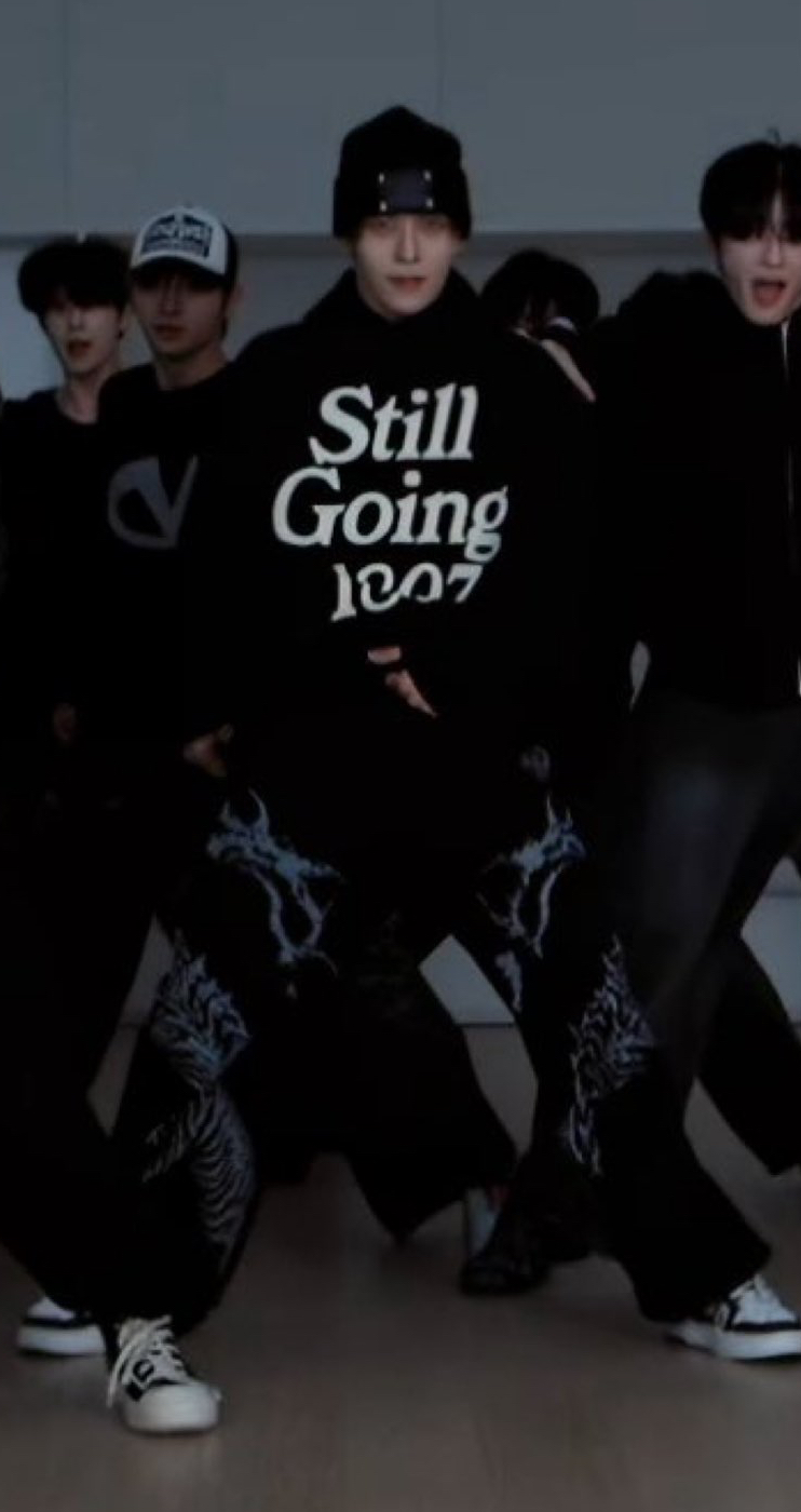 Today's hottest K-pop community feed