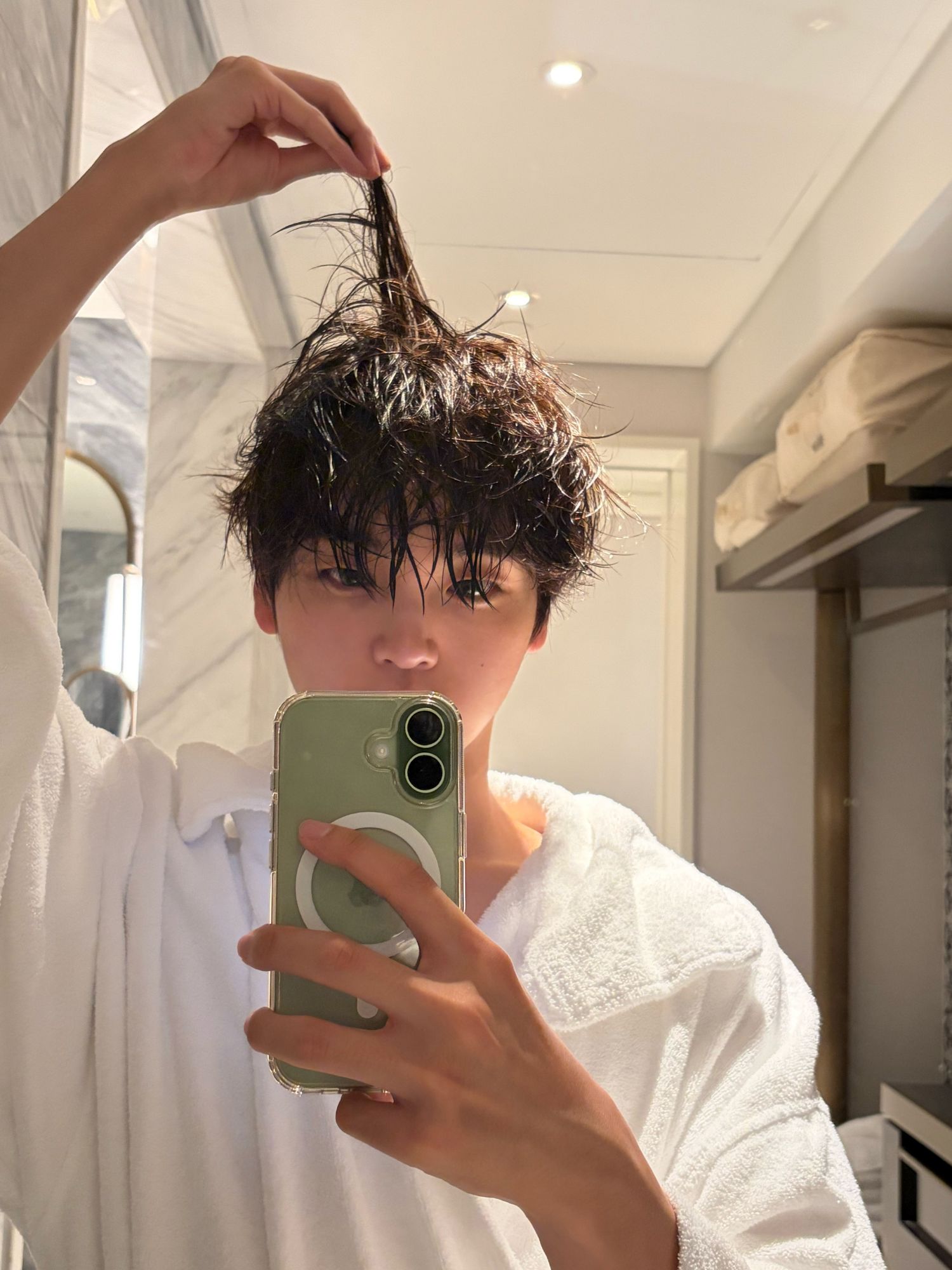 亨俊 (CRAVITY)的最新照片