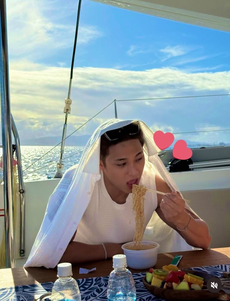 Behind-the-scenes cut of Mingyu (SEVENTEEN)