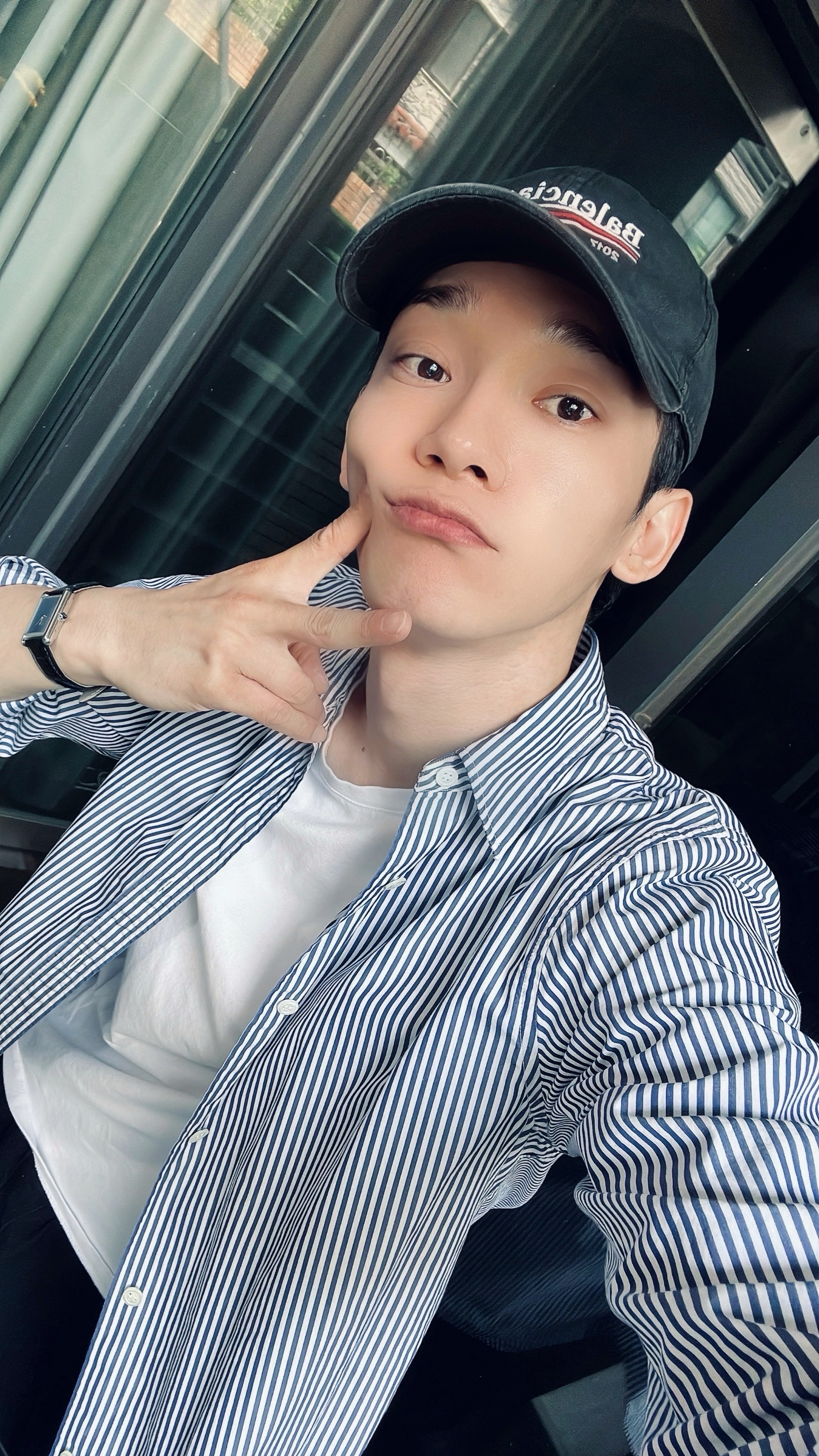 Behind-the-scenes cut of Chen (EXO)
