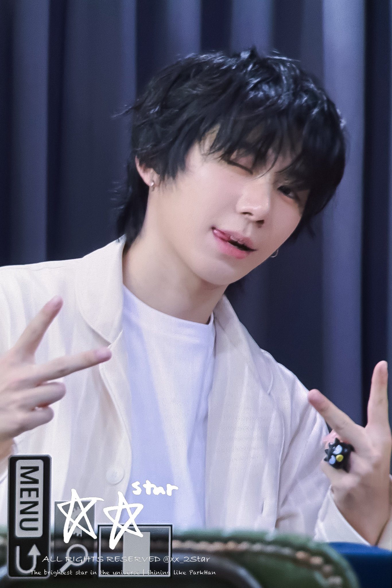 Behind-the-scenes cut of Park Han (AHOF)