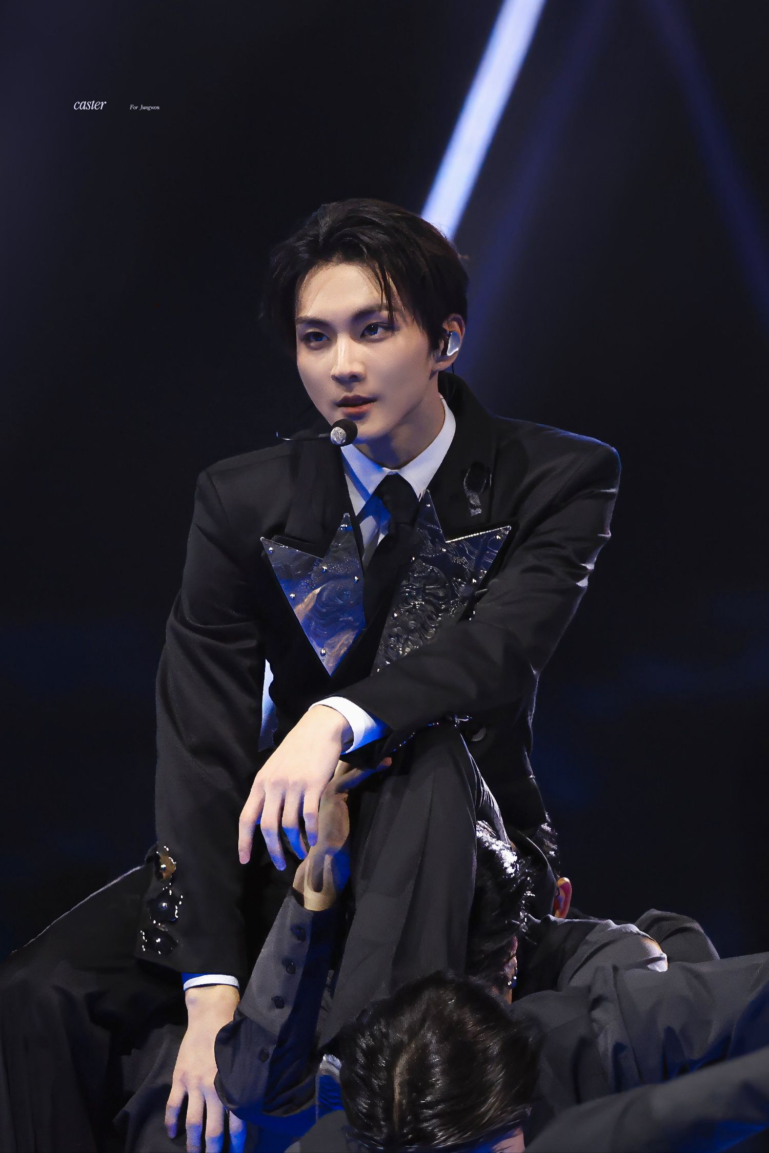 Latest photo of Jungwon (ENHYPEN)