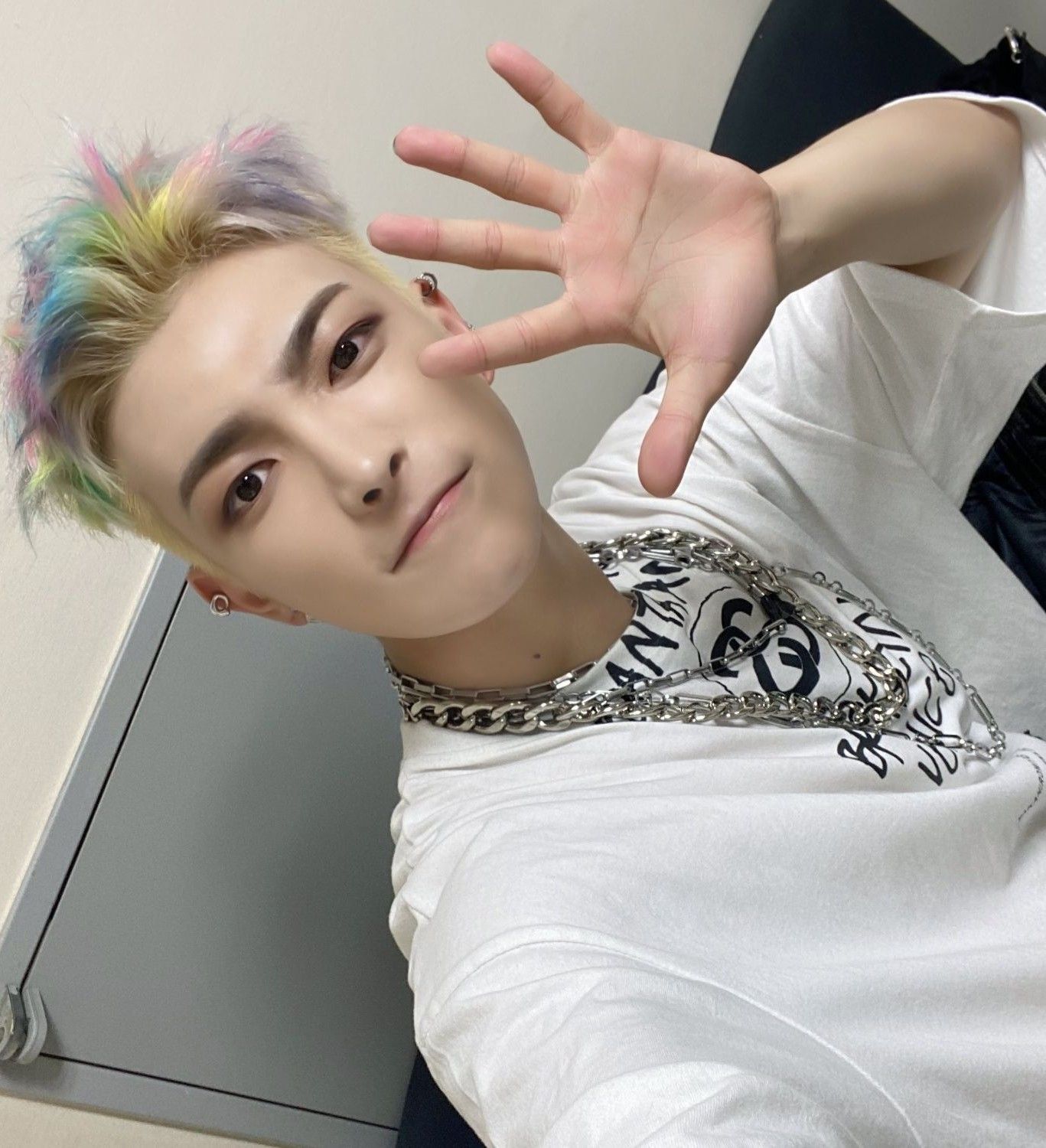 Recent activity shot of Hongjoong (ATEEZ)