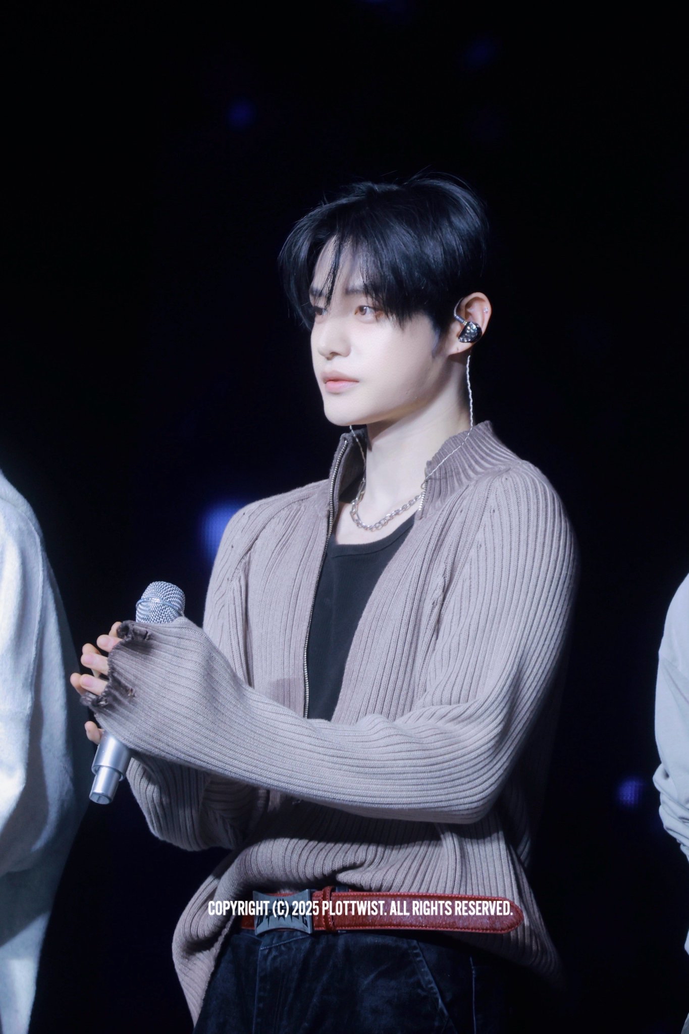 金地雄 (ZEROBASEONE)的最新活动照片