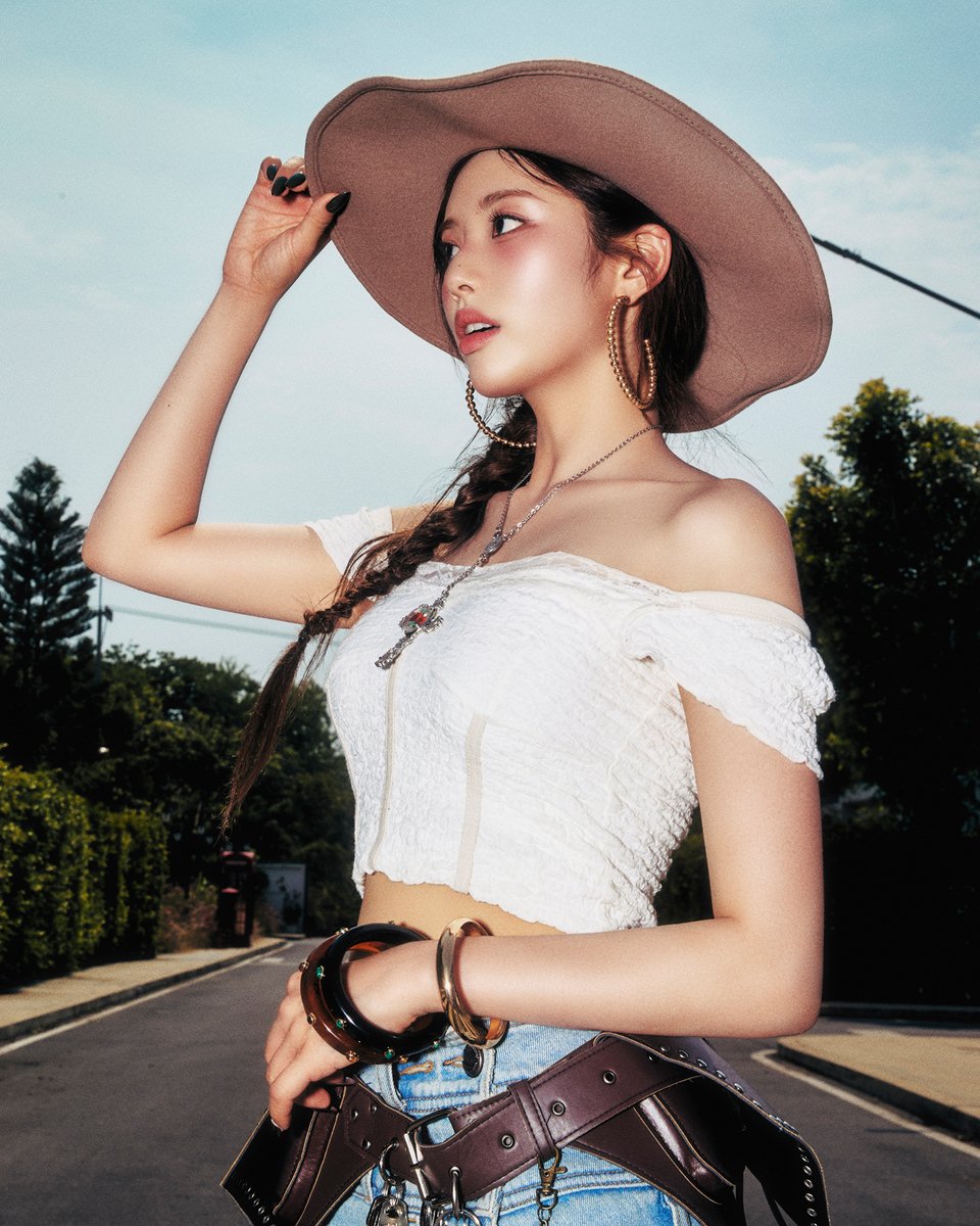 A moment captured by fromis (9)'s fan