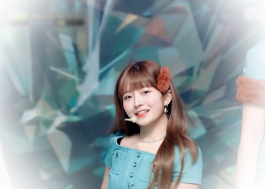 Recent activity shot of Rei (IVE)