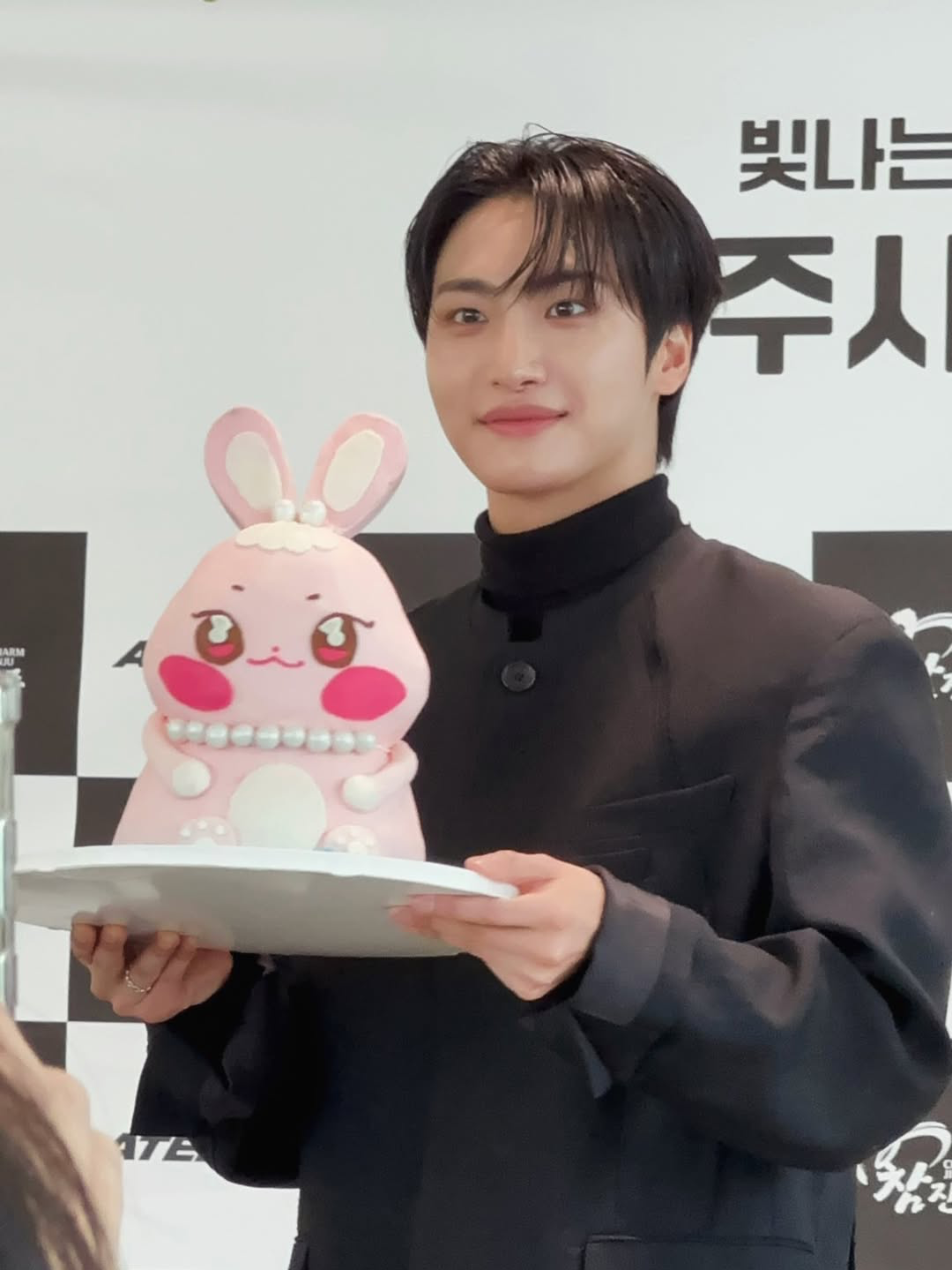 A moment captured by Seonghwa (ATEEZ)'s fan