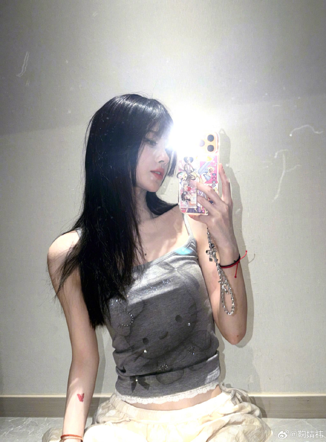 A moment captured by Ju Jingyi's fan