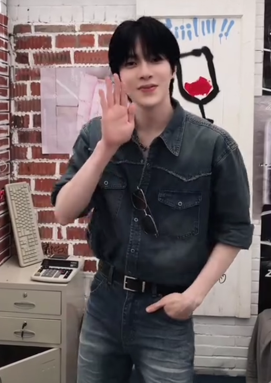 Behind-the-scenes cut of Lee Junhyuk (POLARIX)